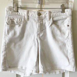 Anthro Pilcro and the Letterpress White Demin Stet Fit Low Rise Shorts Size 27